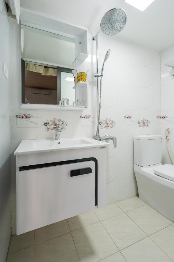 Honey Homestay Hanoi Esterno foto